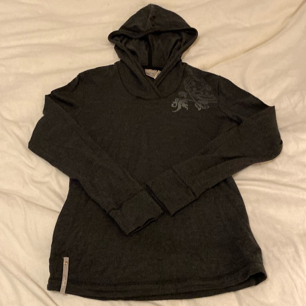 small icebreaker zephyr base layer hoody charcoal gray sample
